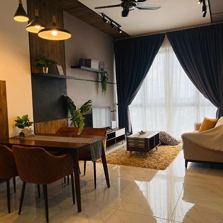 Auranadtroikakb Apartment Wifi-Netflix-Coway Кота Бару Екстериор снимка
