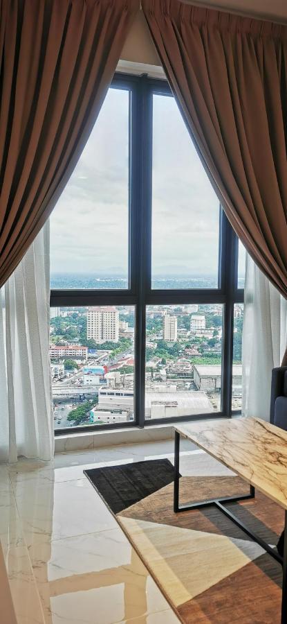 Auranadtroikakb Apartment Wifi-Netflix-Coway Кота Бару Екстериор снимка