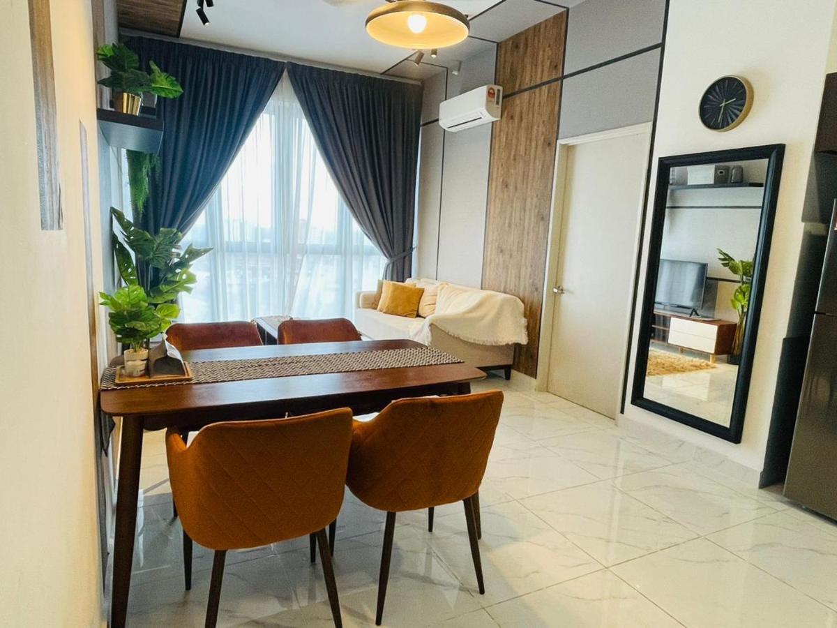 Auranadtroikakb Apartment Wifi-Netflix-Coway Кота Бару Екстериор снимка